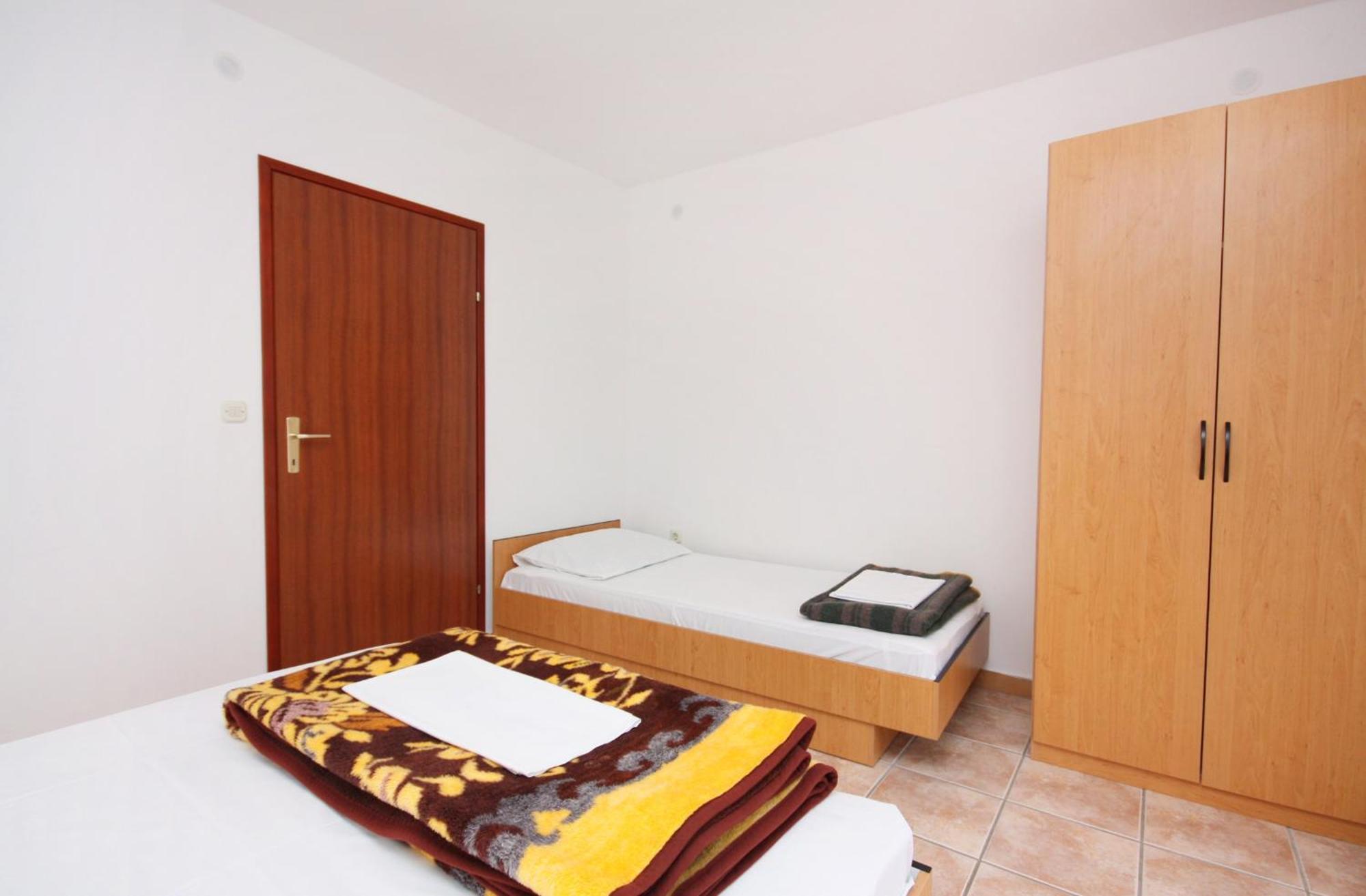 Apartments With A Parking Space Jezera, Murter - 5107 Room photo
